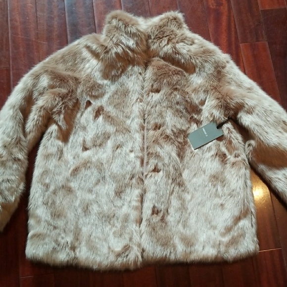 Forever 21 Jackets & Blazers - Womens Large NWT Forever 21 Premium Label Faux Fur